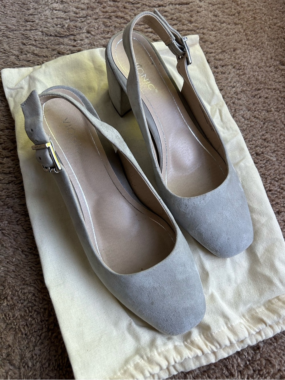 Vionic Nareen Sling Back Block Heel 
Size 9